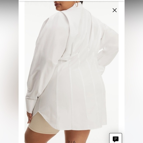 GOOD AMERICAN Darted Stretch Poplin Button-up Shirt In Black - Picture 16 of 16